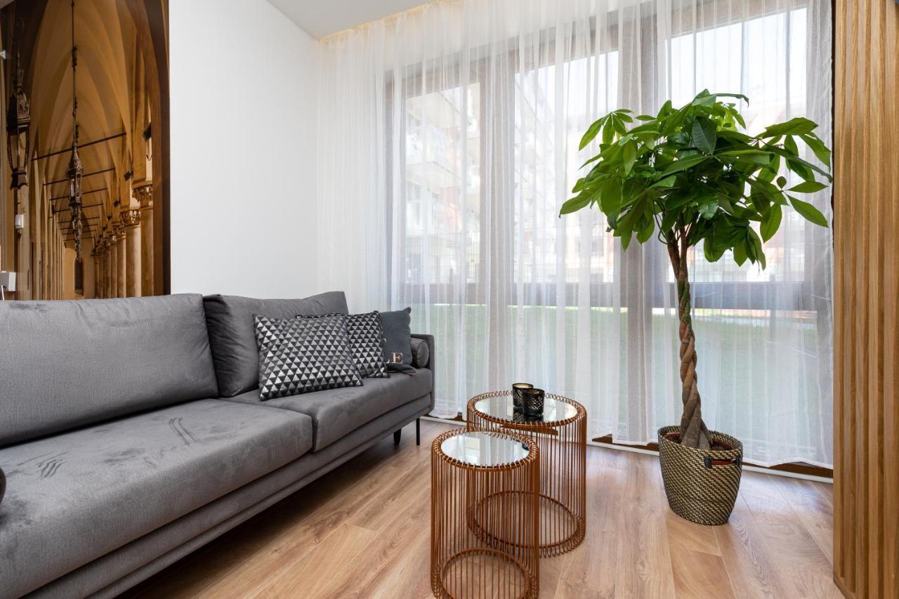 New Apartment, Private Patio Krasków Εξωτερικό φωτογραφία