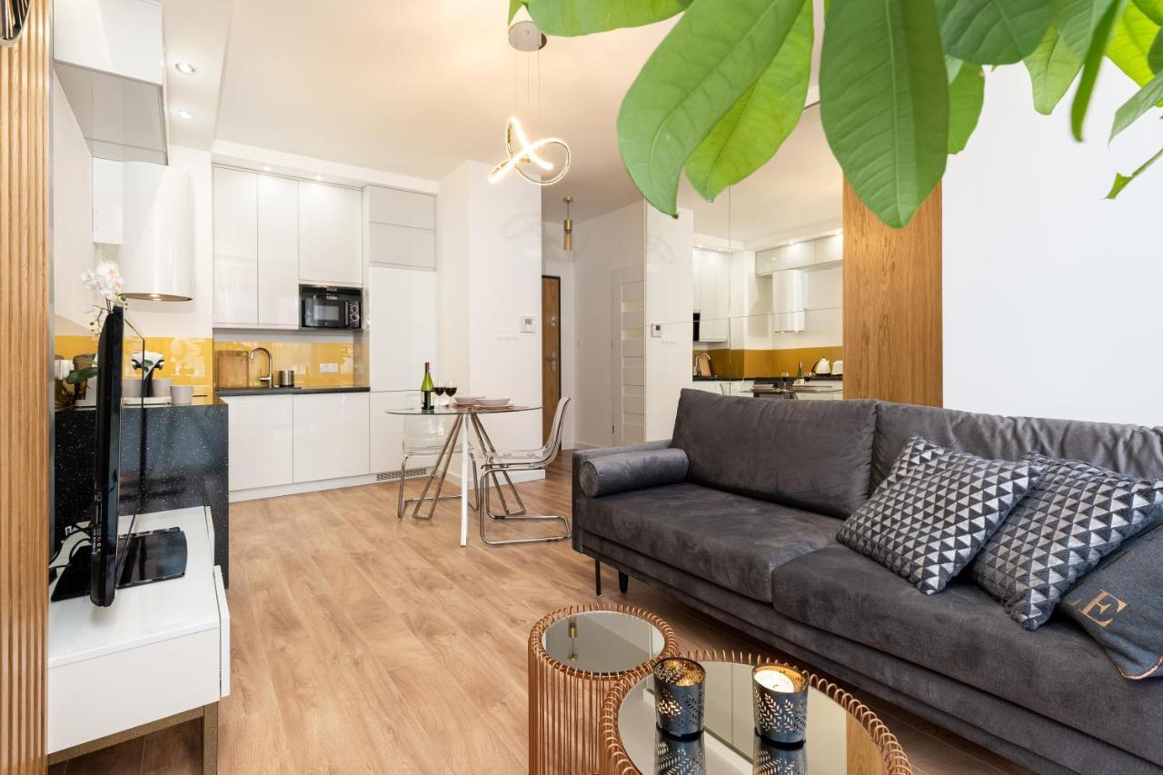New Apartment, Private Patio Krasków Εξωτερικό φωτογραφία