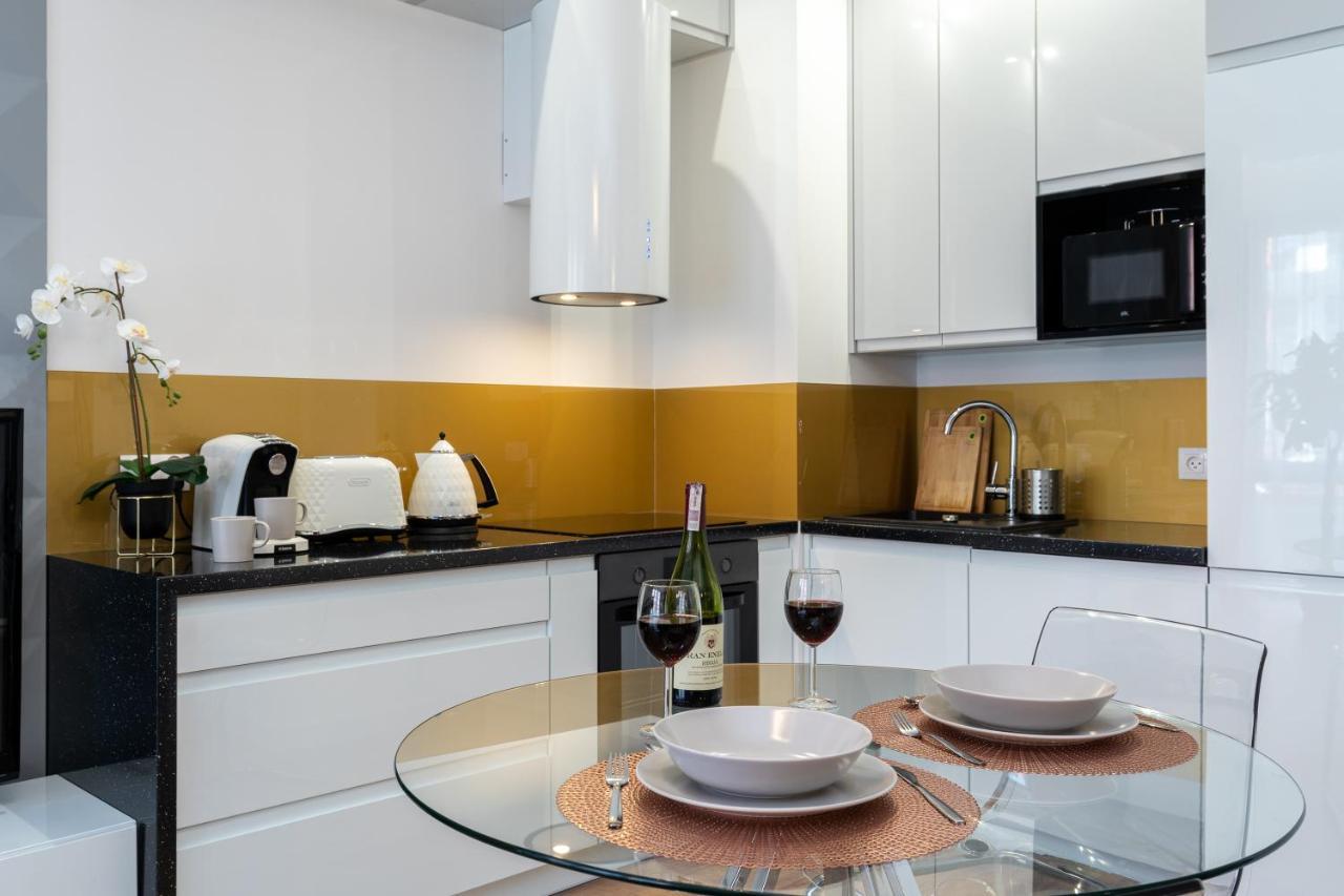 New Apartment, Private Patio Krasków Εξωτερικό φωτογραφία